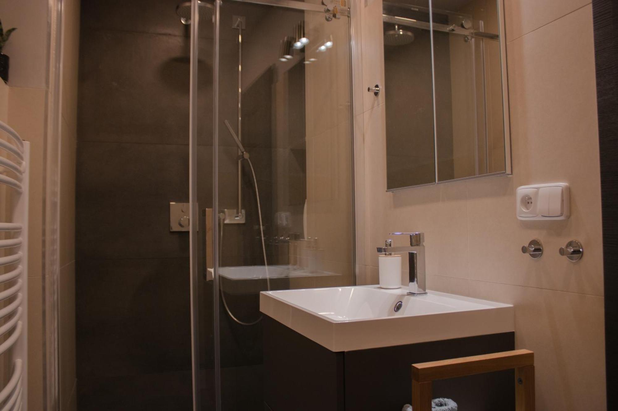 Apartman U Lesa Нове-Йирни Экстерьер фото